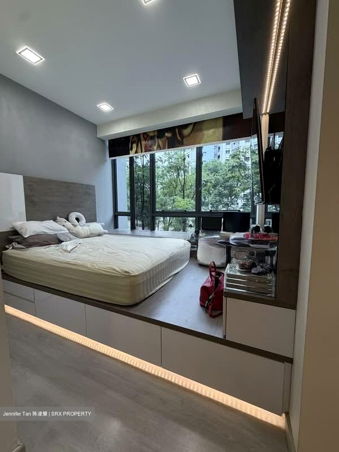 The Luxurie (D19), Condominium #572172711